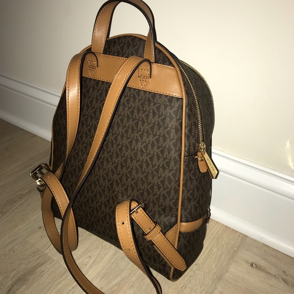 Michael Kors Rhea Signature Medium Backpack